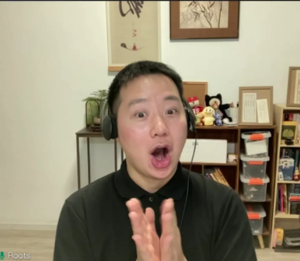 Roots reacting during an online Mandarin class